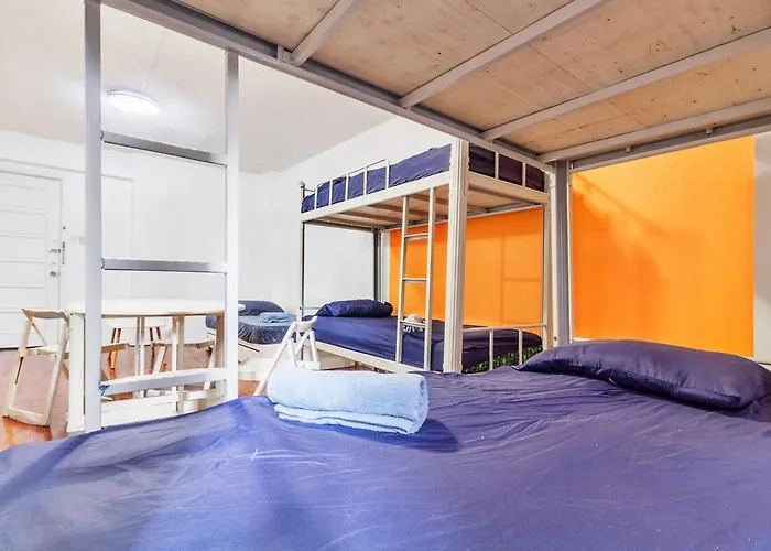 Apartment 5 Bed Urban Retreat In The Heart Of Poblacion *