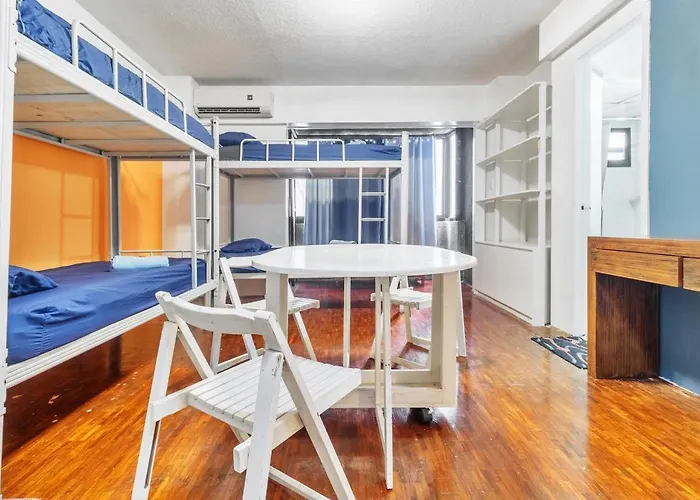 5 Bed Urban Retreat In The Heart Of Poblacion Apartment Manila